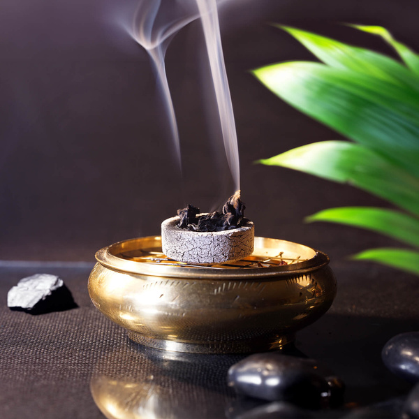 Palo santo forgács és füstölő parázs készlet