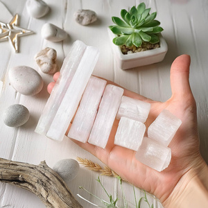 Fehér szelénit (nyers kő) 1 db.