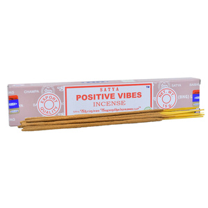 Füstölőpálcikák Satya – Positive Vibes